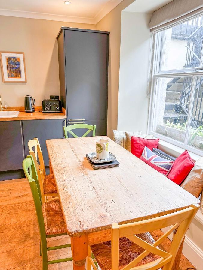 Unique 2 Bed In The Heart Of Bath With Parking Leilighet Eksteriør bilde