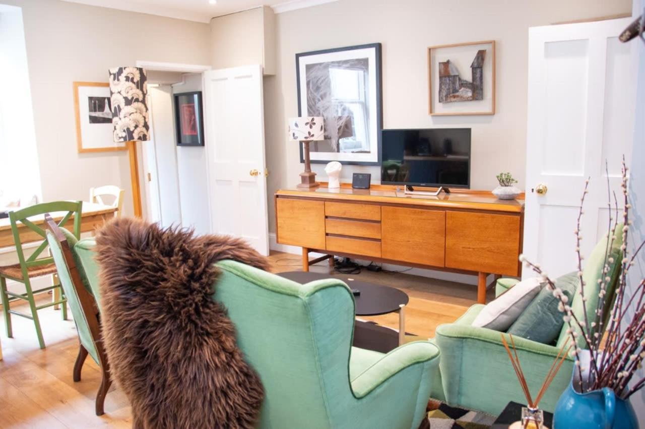 Unique 2 Bed In The Heart Of Bath With Parking Leilighet Eksteriør bilde
