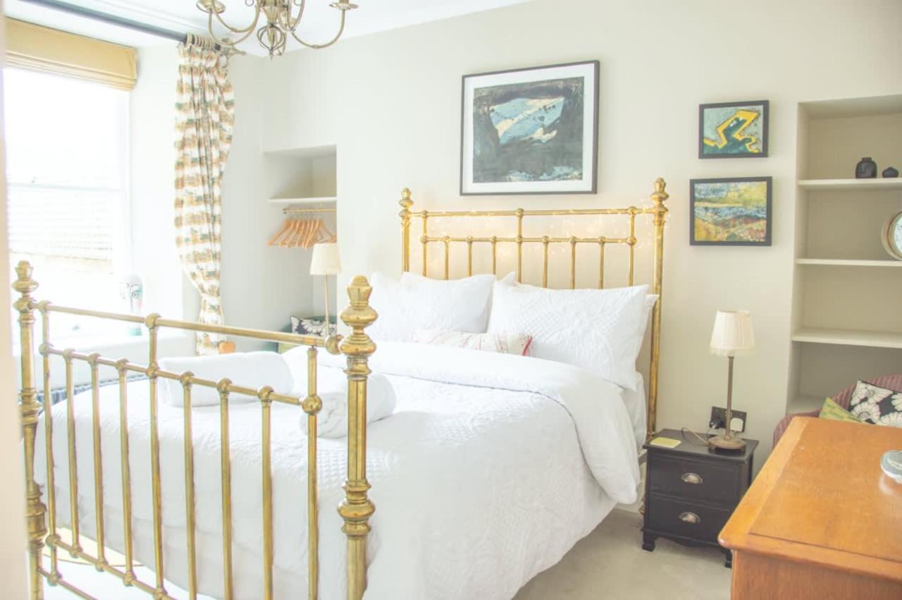 Unique 2 Bed In The Heart Of Bath With Parking Leilighet Eksteriør bilde