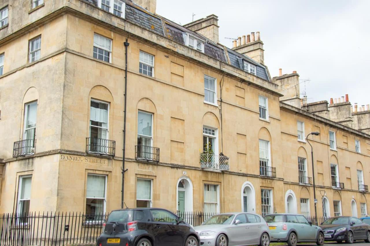 Unique 2 Bed In The Heart Of Bath With Parking Leilighet Eksteriør bilde